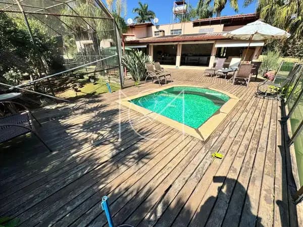 Casa à venda em Esmeraldas/MG
