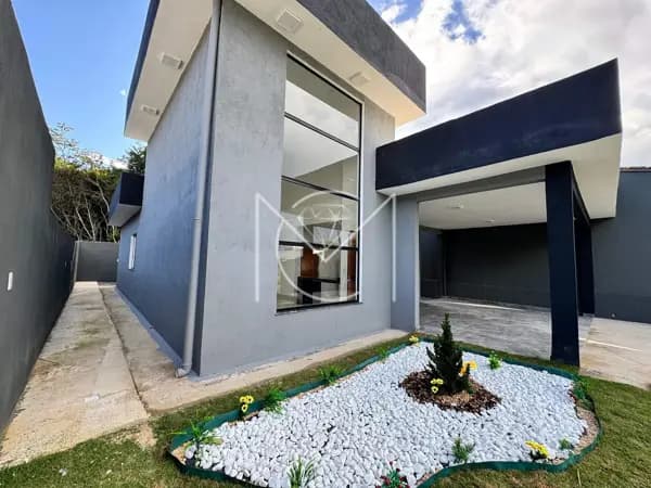 Casa à venda em Esmeraldas/MG