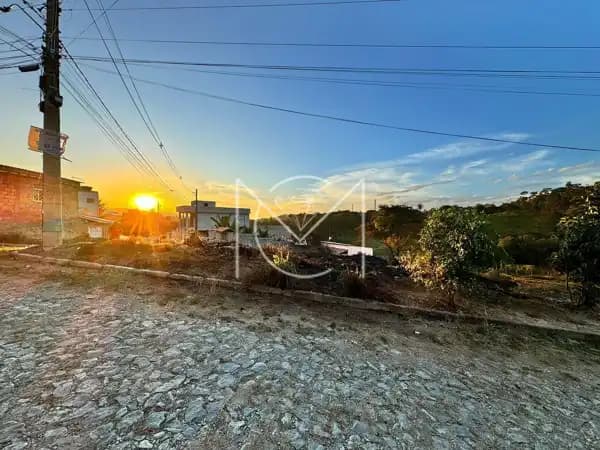 Terreno à venda em Ribeirão das Neves/MG