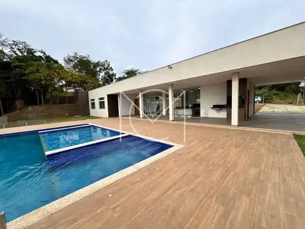 Casa à venda em Esmeraldas/MG
