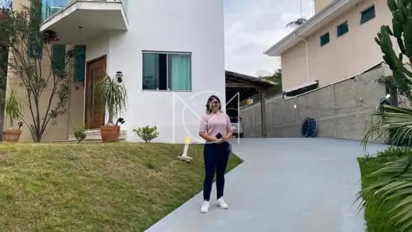 Casa à venda em Esmeraldas/MG