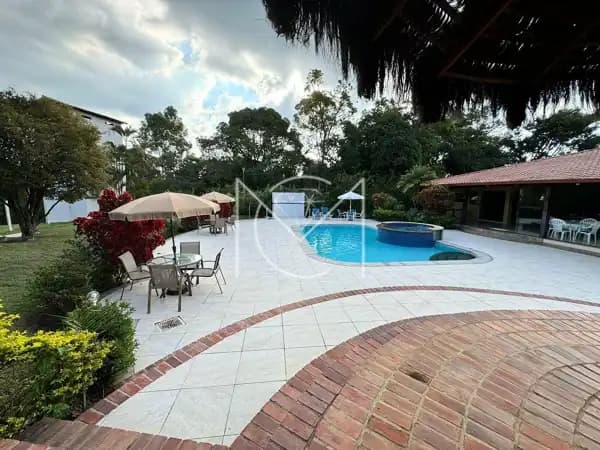 Casa à venda em Esmeraldas/MG