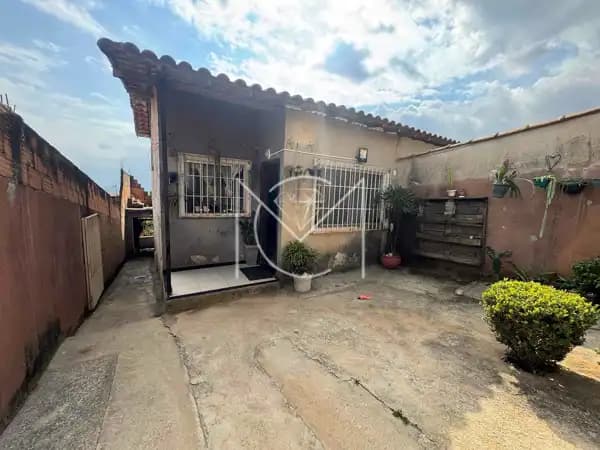 Casa à venda em Esmeraldas/MG
