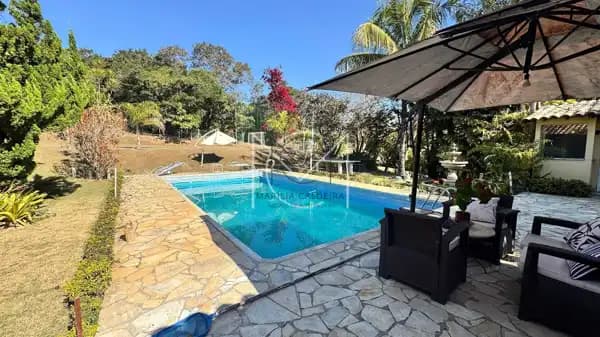 Casa à venda em Esmeraldas/MG