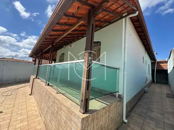 Casa à venda em Esmeraldas/MG