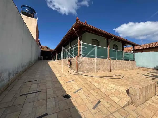 Casa à venda em Esmeraldas/MG