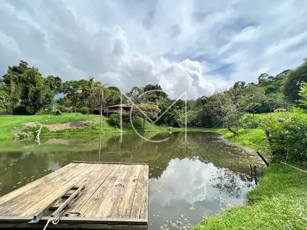 Casa à venda em Esmeraldas/MG