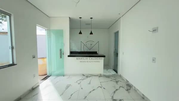Casa Geminada em floresta encantada, Esmeraldas/MG