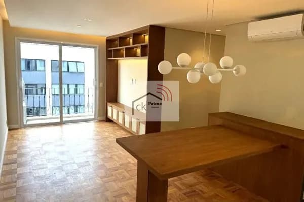 Apartamento Moema com 82m2 reformado