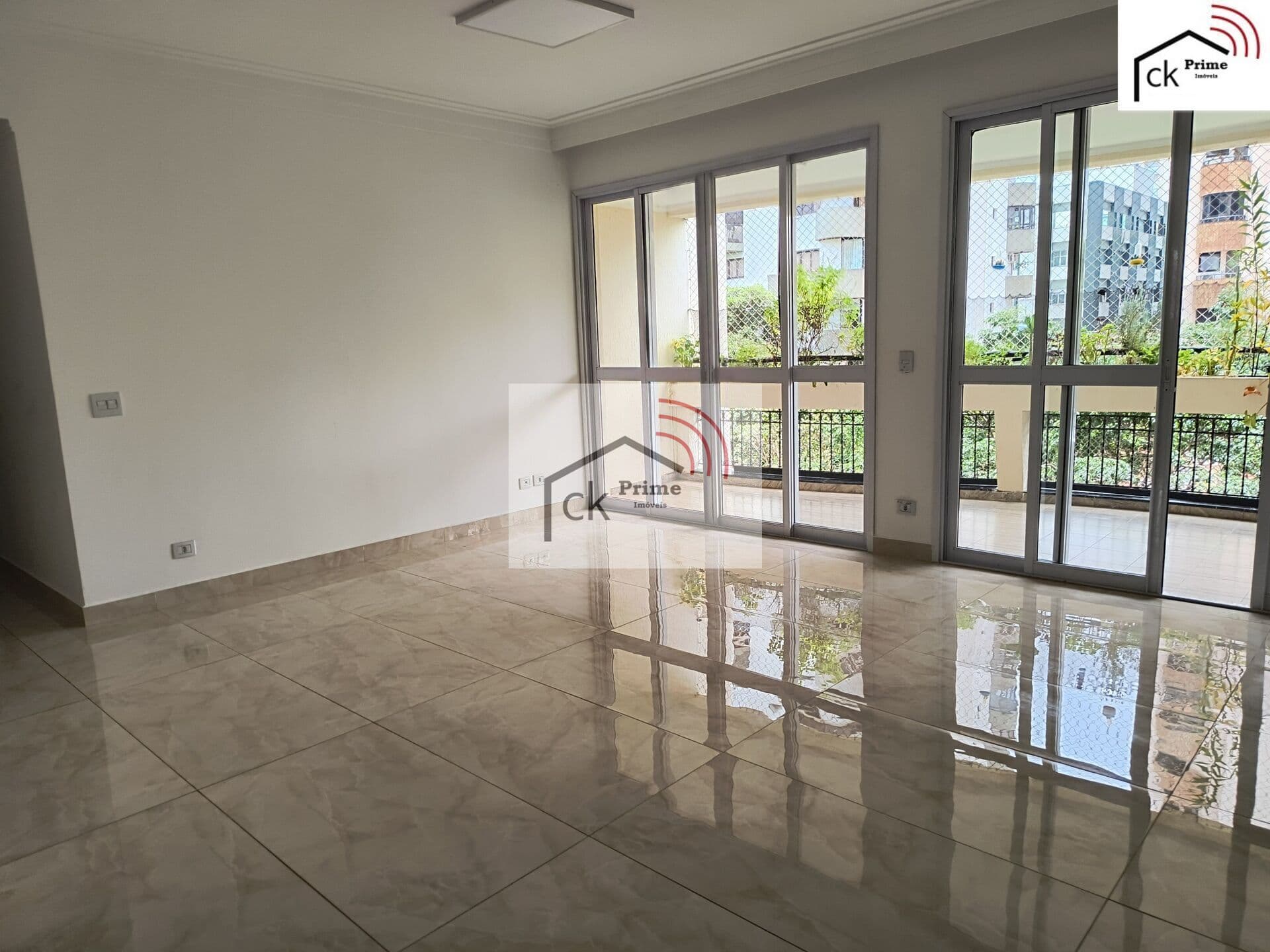 Apartamento em Moema Índios com 162m2