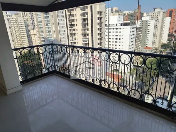 Cobertura Duplex em Moema
