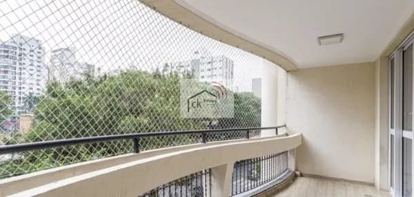 Apartamento em Moema Índios com 162m2