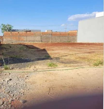 Terreno para venda no Bairro Flamboyant