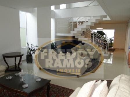 Casa Alto Padrão para Venda em Vila Nova Socorro Mogi das Cruzes-SP