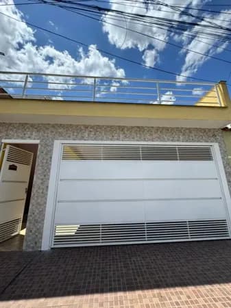 Casa de Condomínio com 3 Quartos para alugar, 150m² - Real Park Tietê