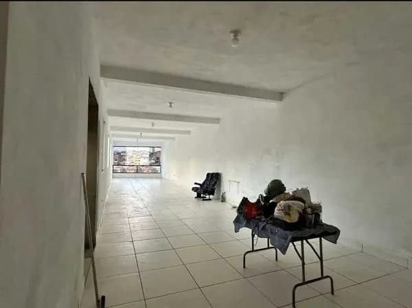 Ponto Comercial/Loja/Box em Suzano - Jardim Varan