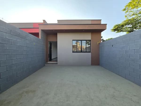 Casa Térrea à venda no bairro Vila São Paulo em Mogi das Cruzes, com 2 dormitórios, sendo 1 suíte.