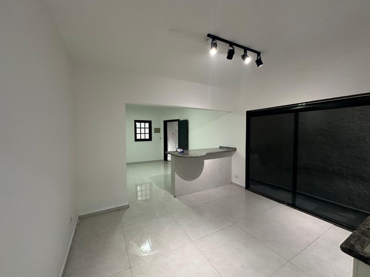 Casa Térrea à venda na Vila Suíssa em César de Souza, Mogi das Cruzes, com 3 dormitórios, sendo 1 suíte e uma área construída de 128MT2