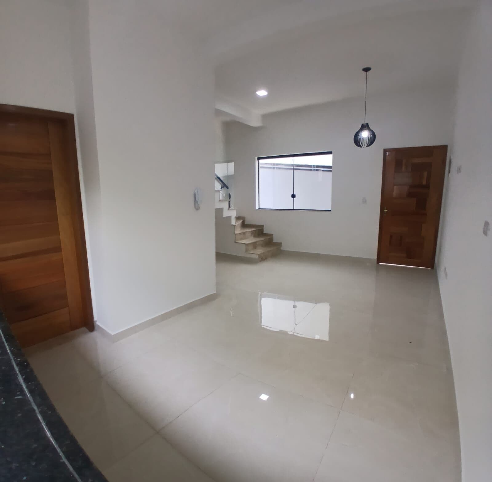 Sobrado Villagio | 2 Suítes, Quintal e Acabamento Fino na Vila Cecília – Mogi das Cruzes