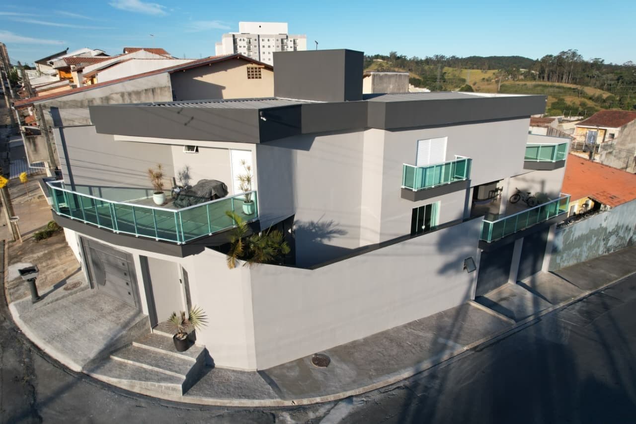 IMÓVEL RESIDENCIAL E COMERCIAL À VENDA
