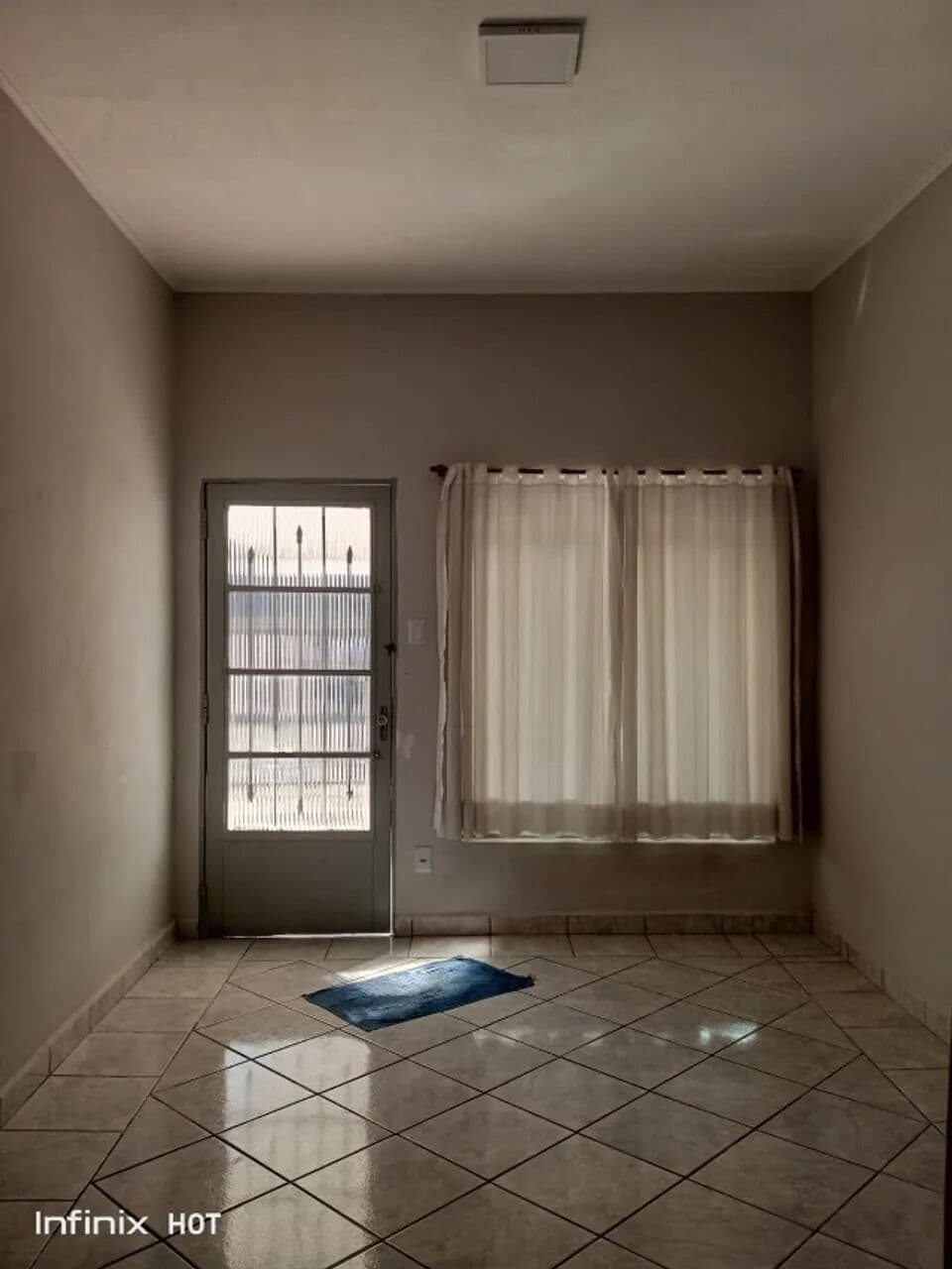 Casa Ampla com 5 Quartos e Edícula na Vila Industrial | 317m²