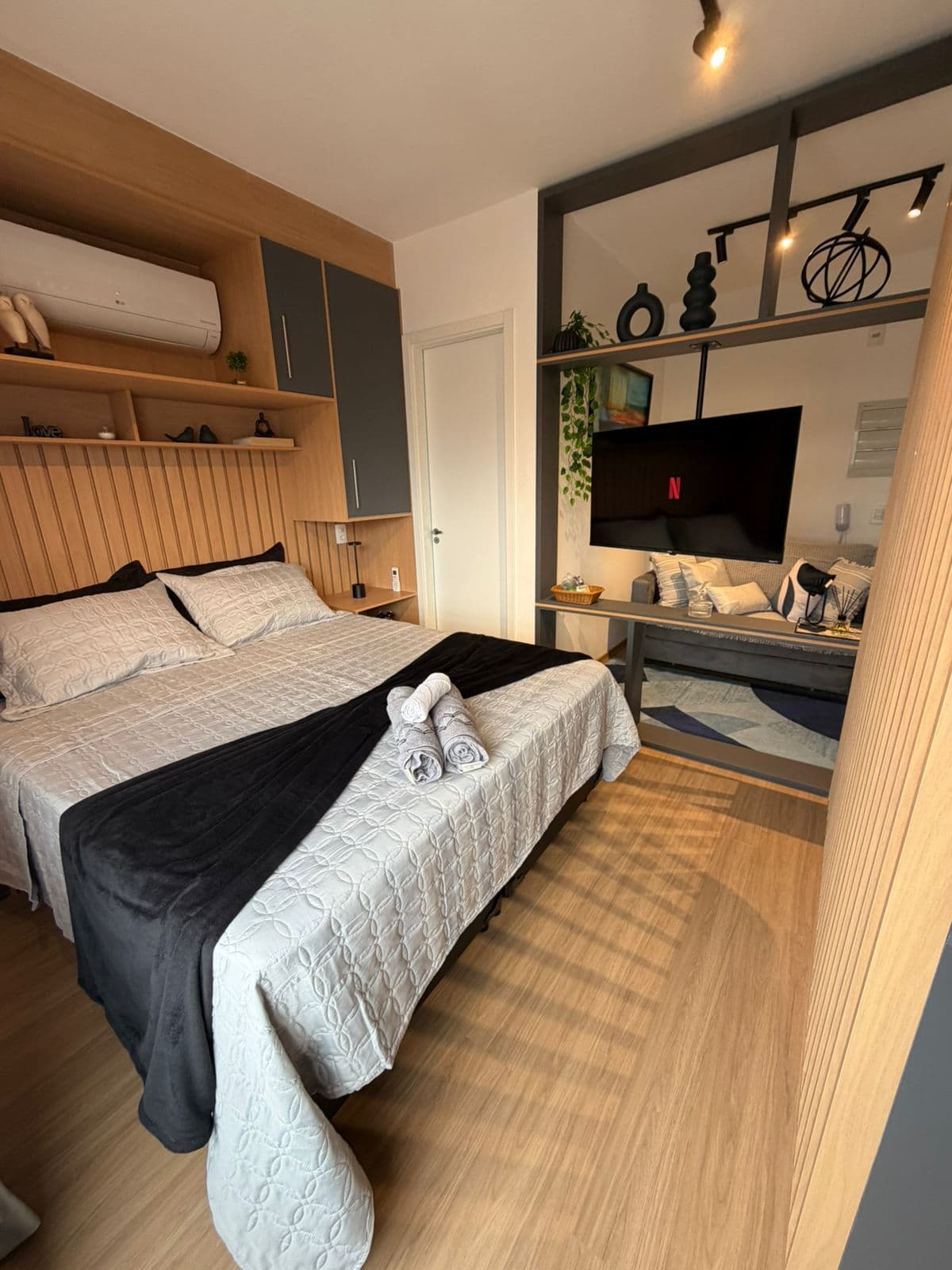 Loft mobiliado à venda e locação no Residencial Carmenere com vaga e lazer completo