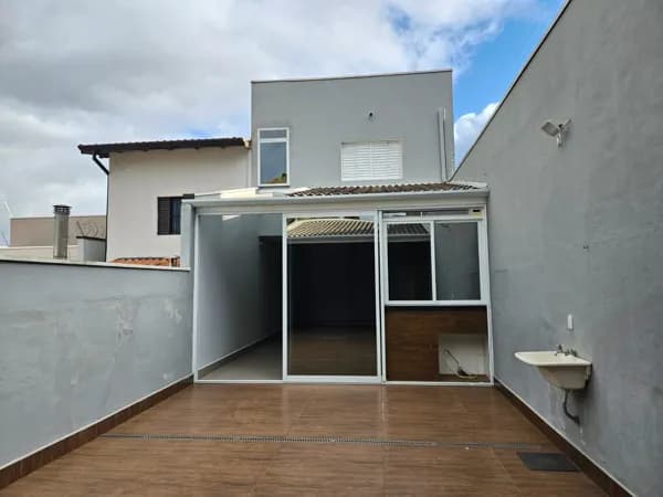 Sobrado moderno na Vila Oliveira – Mogi das Cruzes
