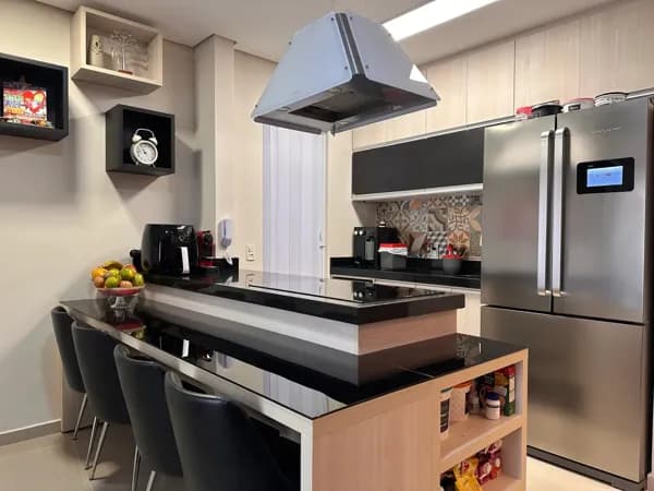 Apartamento à venda com 2 quartos sendo 1 suíte no Condomínio Bella Colina.