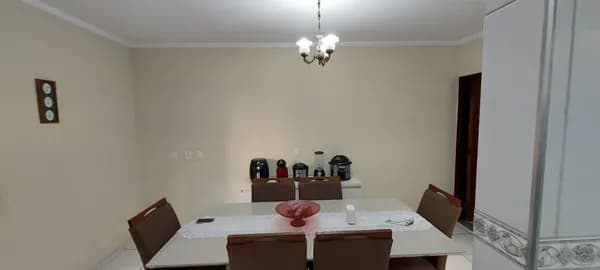 Casa Sobrado à venda com preço de oportunidade no bairro Chácara Jafet em Mogi das Cruzes, SP, com 3 dormitórios, sendo 1 suíte