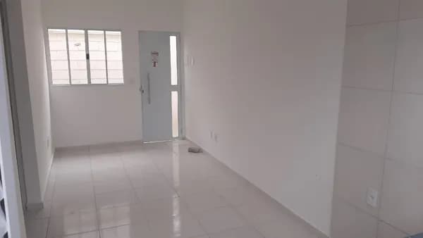Casa de Vilagio à venda no Residencial Jade no bairro Vila São Paulo em Mogi das Cruzes, com 2 dormitórios, sendo 1 suíte.