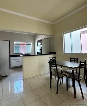 Sobrado à venda no bairro Vila Suíssa em César de Souza, Mogi das Cruzes, SP, com 3 dormitórios, sendo 1 suíte.
