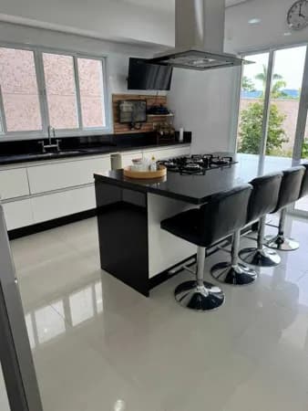 Sobrado em Mogi das Cruzes - Vila Oliveira