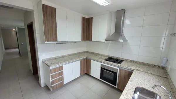 Sobrado à Venda – Vila Suíssa / Cezar de Souza – Mogi das Cruzes/SP