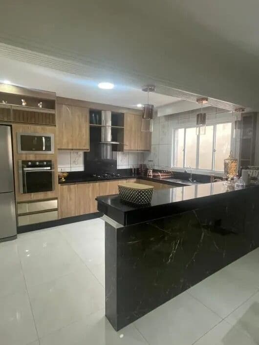 Casa com 3 Quartos para venda com 150m² - Centro