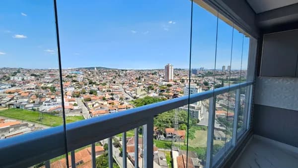 Apartamento com 2 dormitórios, suíte e varanda à venda no Centro de Mogi das Cruzes