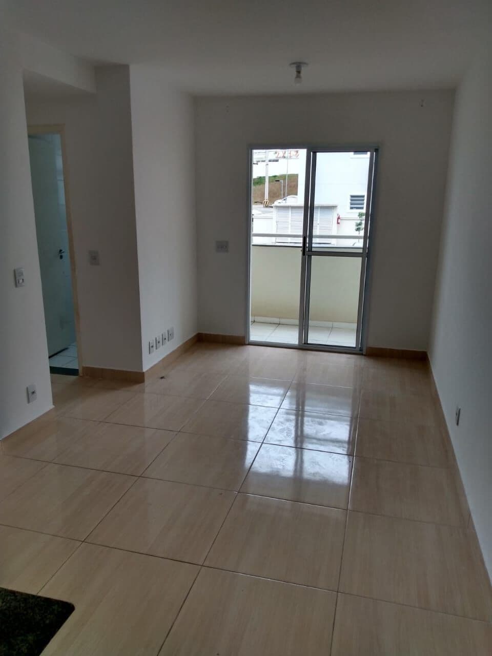 Apartamento à venda no condomínio Vila Ceres, no bairro Vila Cintra em Mogi das Cruzes, com 2 dormitórios.