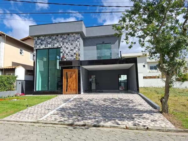 Casa de Alto Padrão para Locação no Condomínio Veredas | 3 Suítes e 319m²