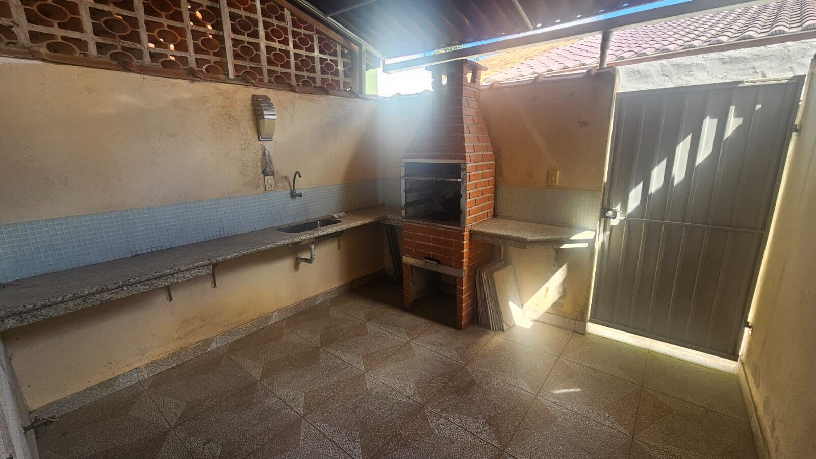 Casa com espaço gourmet à venda no Condomínio Pedras em Mogi