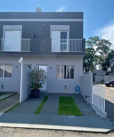 Casa de Condomínio em Poá - Água Vermelha
