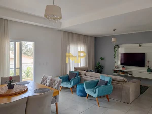 Casa à Venda no Condomínio Ibi Aram I
