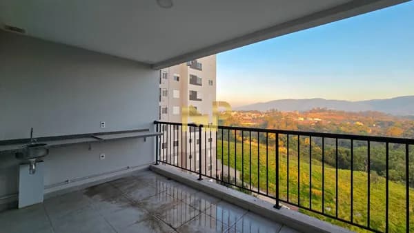 Apartamento à venda no Condomínio La Sierra / Medeiros