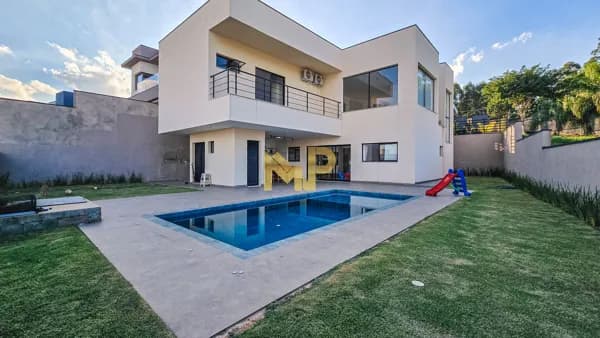 Casa á Venda no Condomínio Ibi Aram II