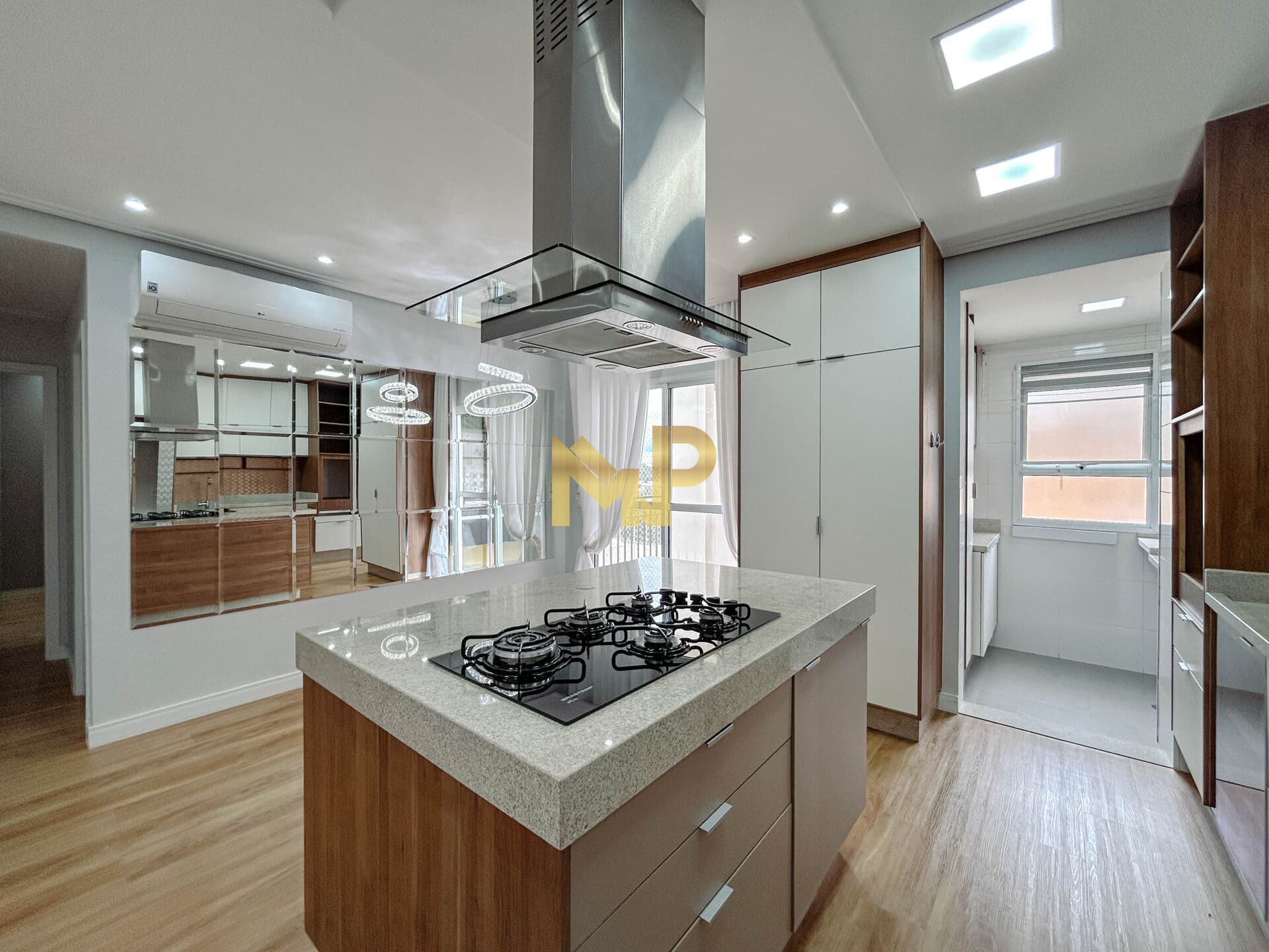 Apartamento á Venda no Condomínio Villaggio Piemonte/ Medeiros