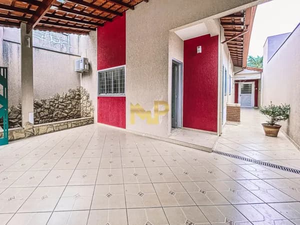 Casa à venda no Sarapiranga / Medeiros