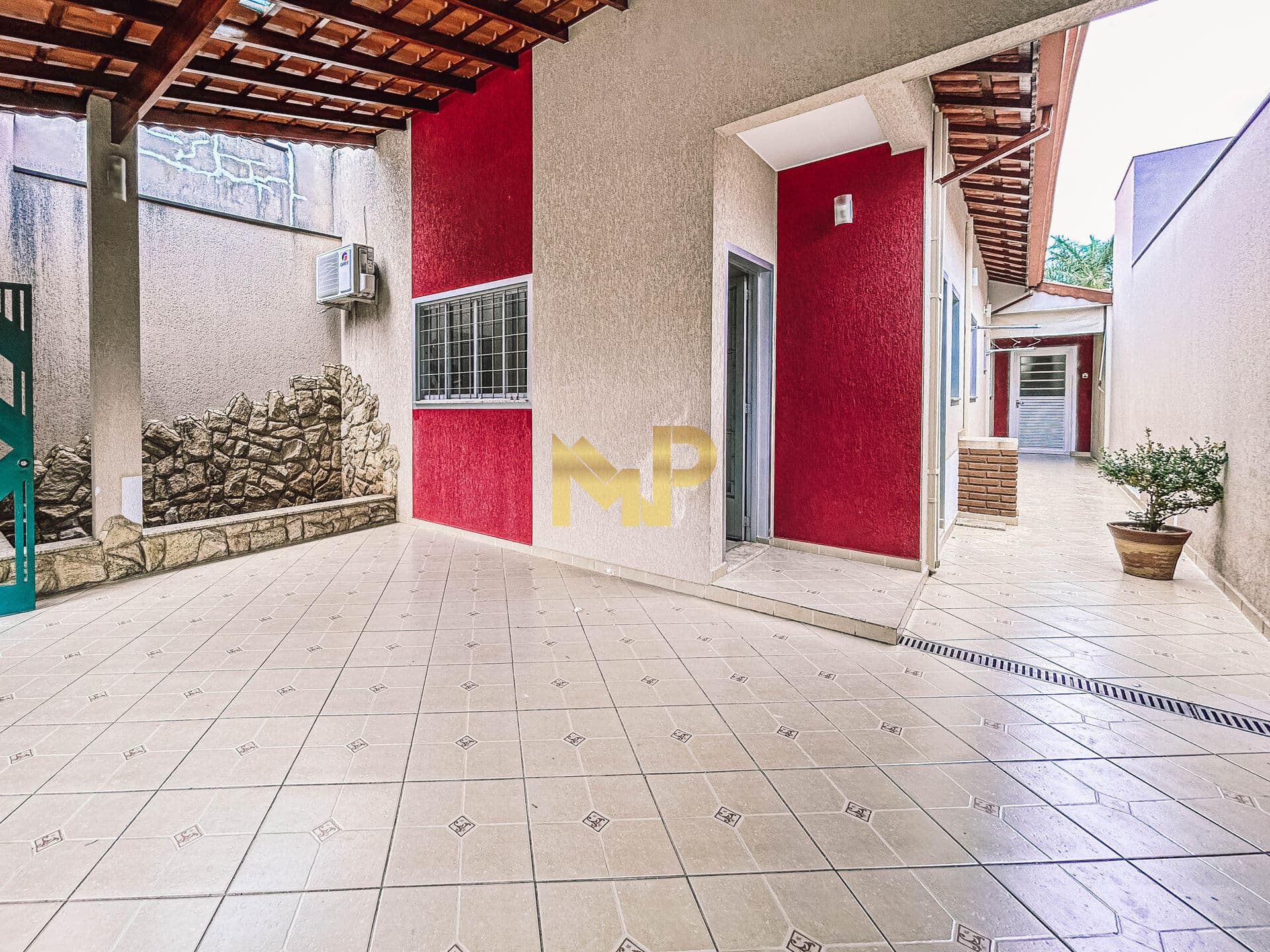 Casa à venda no Sarapiranga / Medeiros