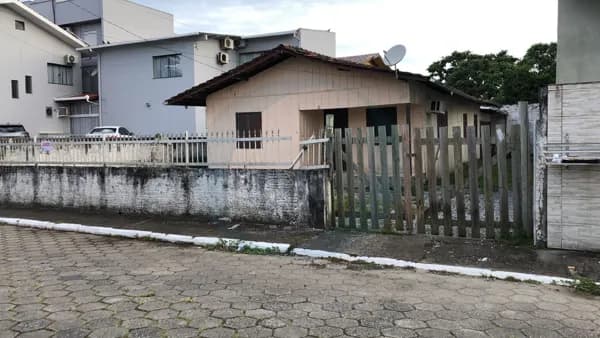 Casa a poucos passos da praia!