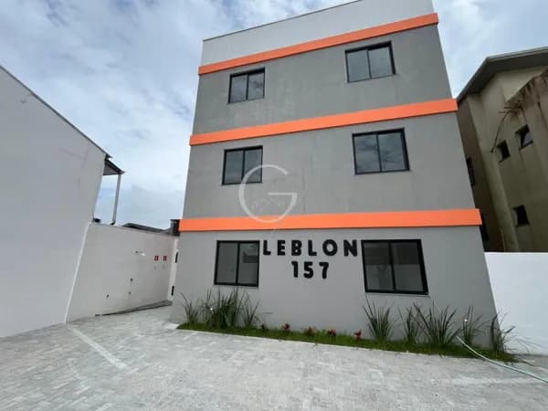 APARTAMENTO GARDEN NO LEBLON A 50 METROS DO MAR