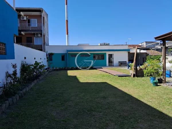 VENDA | IMÓVEL COMERCIAL E RESIDENCIAL NO CENTRO DE Praia de Leste – 720m² DE TERRENO