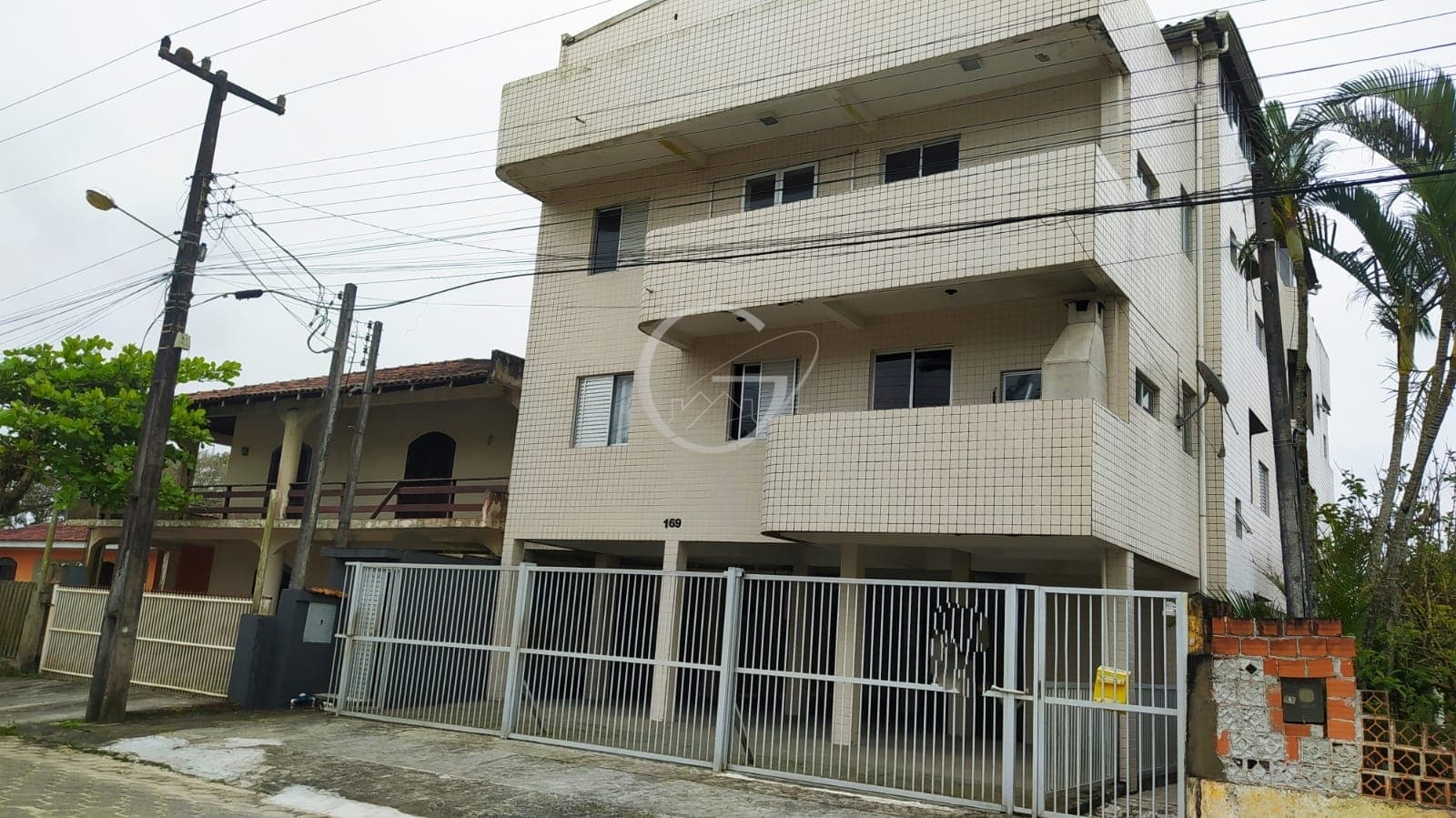 APARTAMENTO COM 03 QUARTOS PERTINHO DO MAR!! BAL.IPANEMA- FINANCIE!!