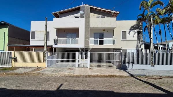 Apartamento Duplex com Vista para o Mar – A Apenas 2 Quadras da Praia